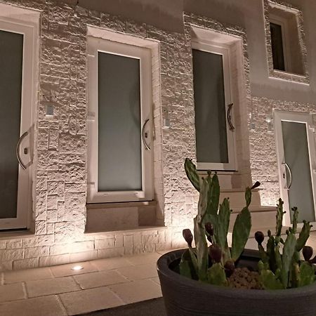 Mae Apulian Rooms Grottaglie Bagian luar foto