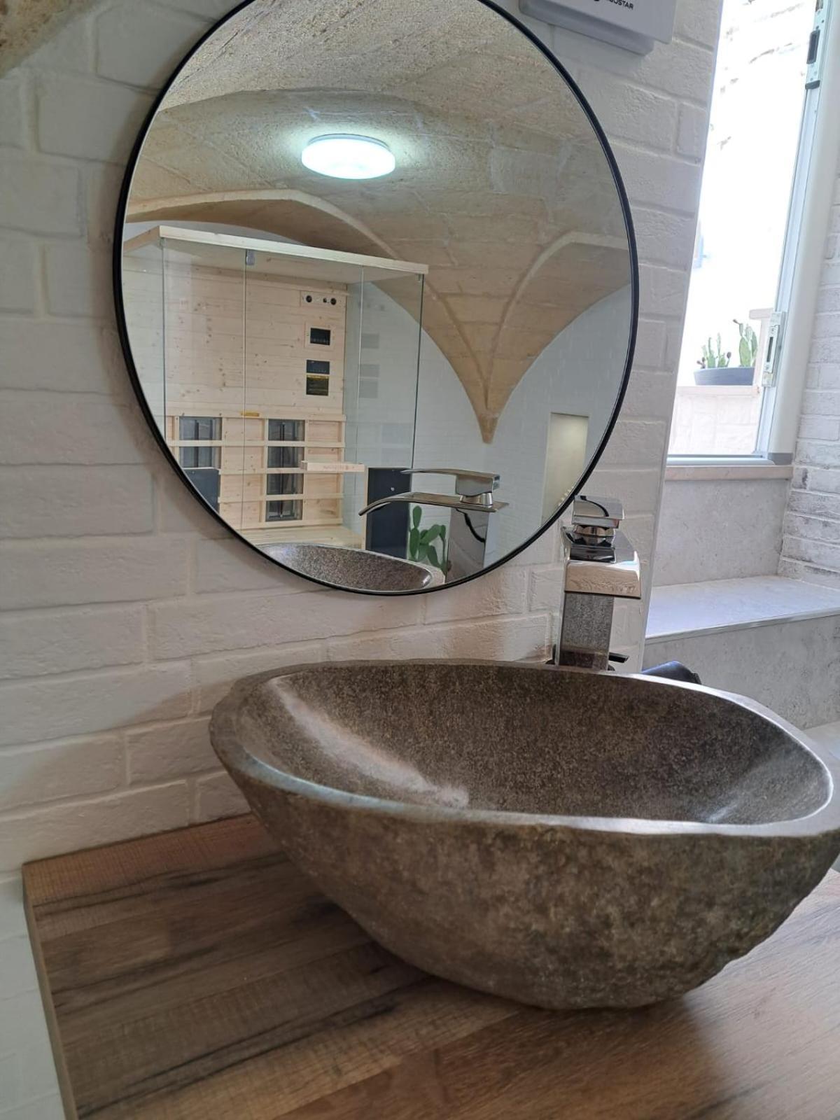 Mae Apulian Rooms Grottaglie Bagian luar foto