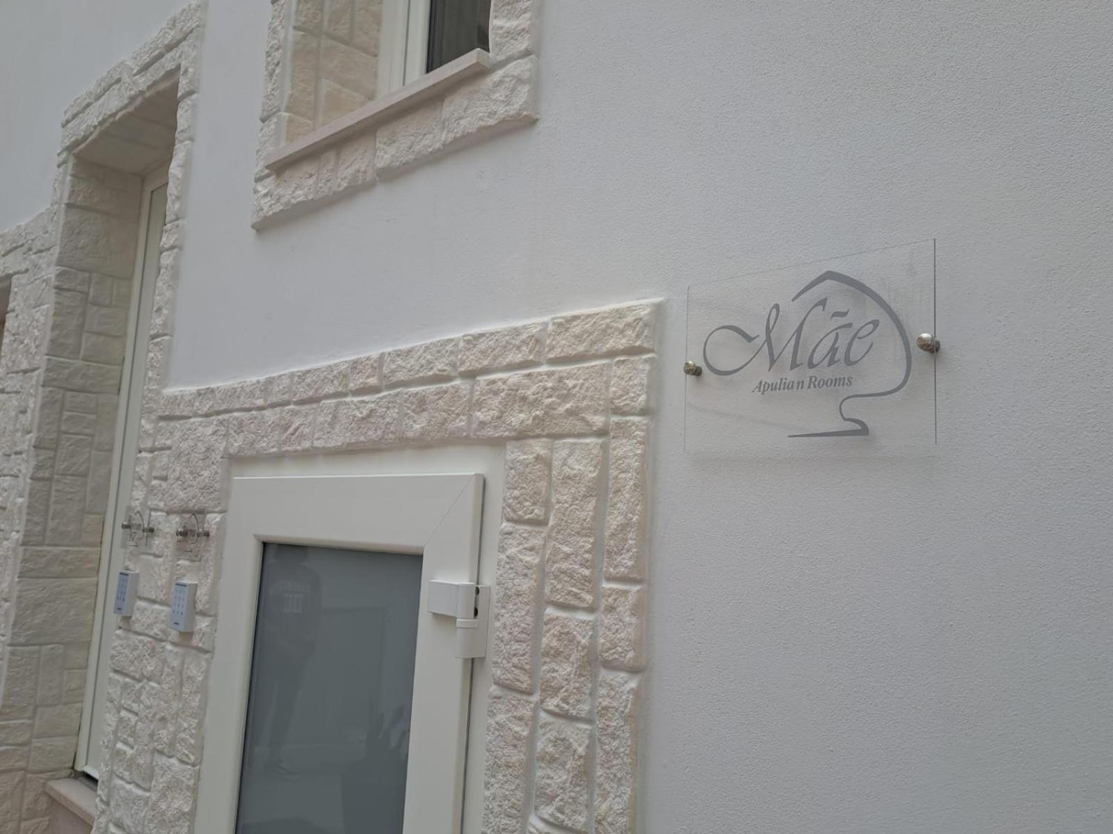 Mae Apulian Rooms Grottaglie Bagian luar foto
