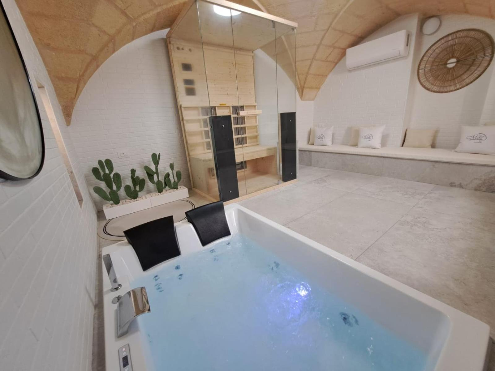 Mae Apulian Rooms Grottaglie Bagian luar foto