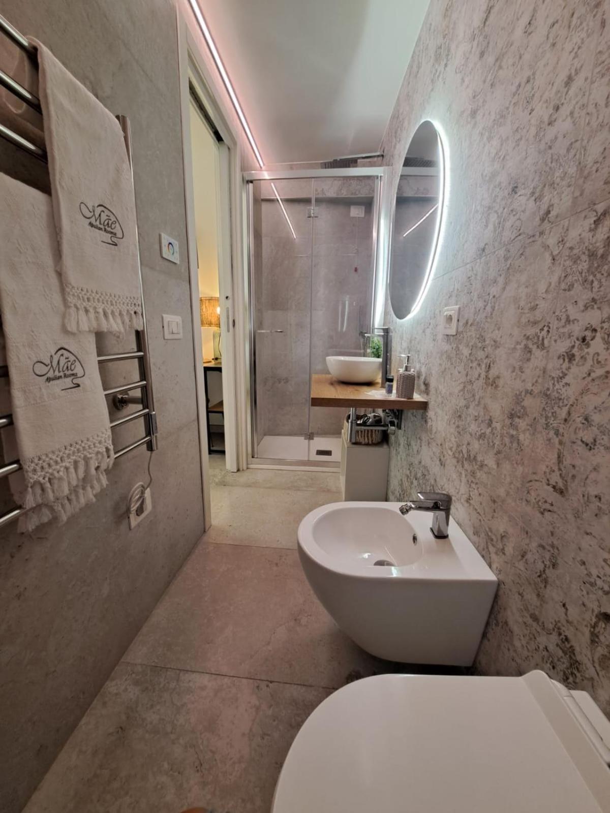 Mae Apulian Rooms Grottaglie Bagian luar foto