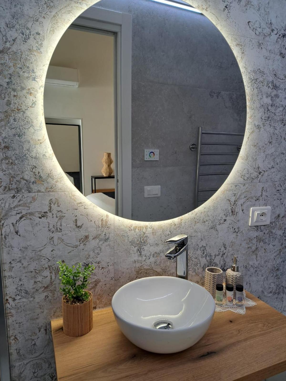Mae Apulian Rooms Grottaglie Bagian luar foto