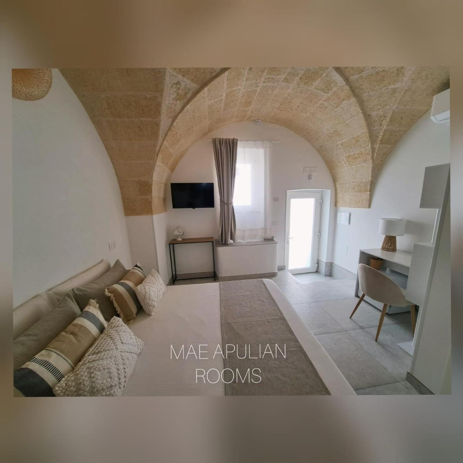 Mae Apulian Rooms Grottaglie Bagian luar foto