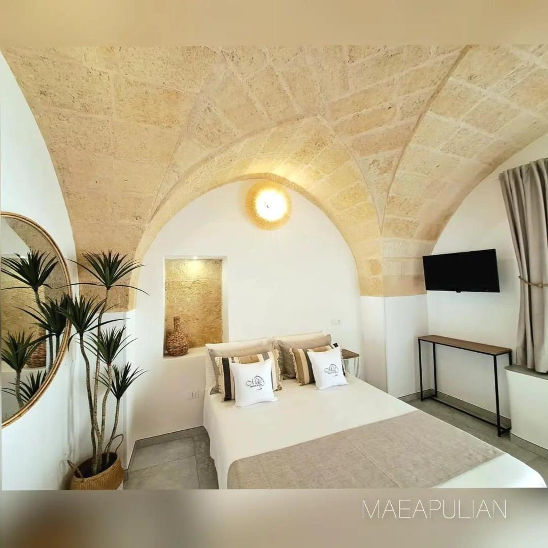 Mae Apulian Rooms Grottaglie Bagian luar foto